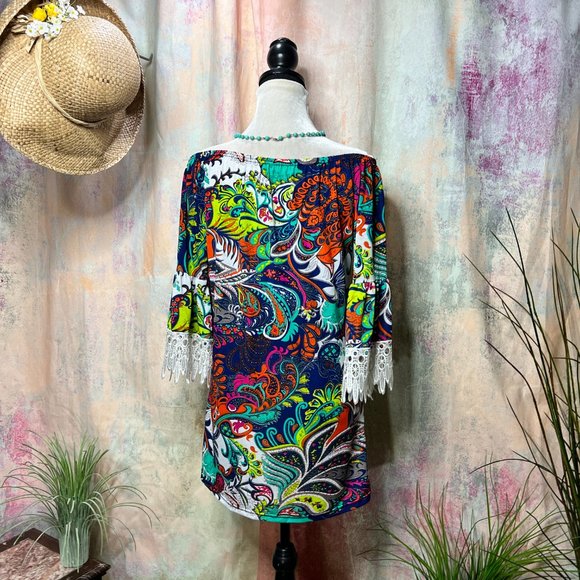 📌WinWin Great Color Combination Half Sleeves Tunic w/ Lace and Elastic Neckline - Picture 2 of 15